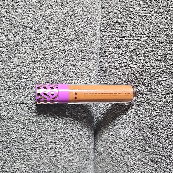 Tarte Shape Tape Glow Wand in: Ablaze - Picture 4 of 8